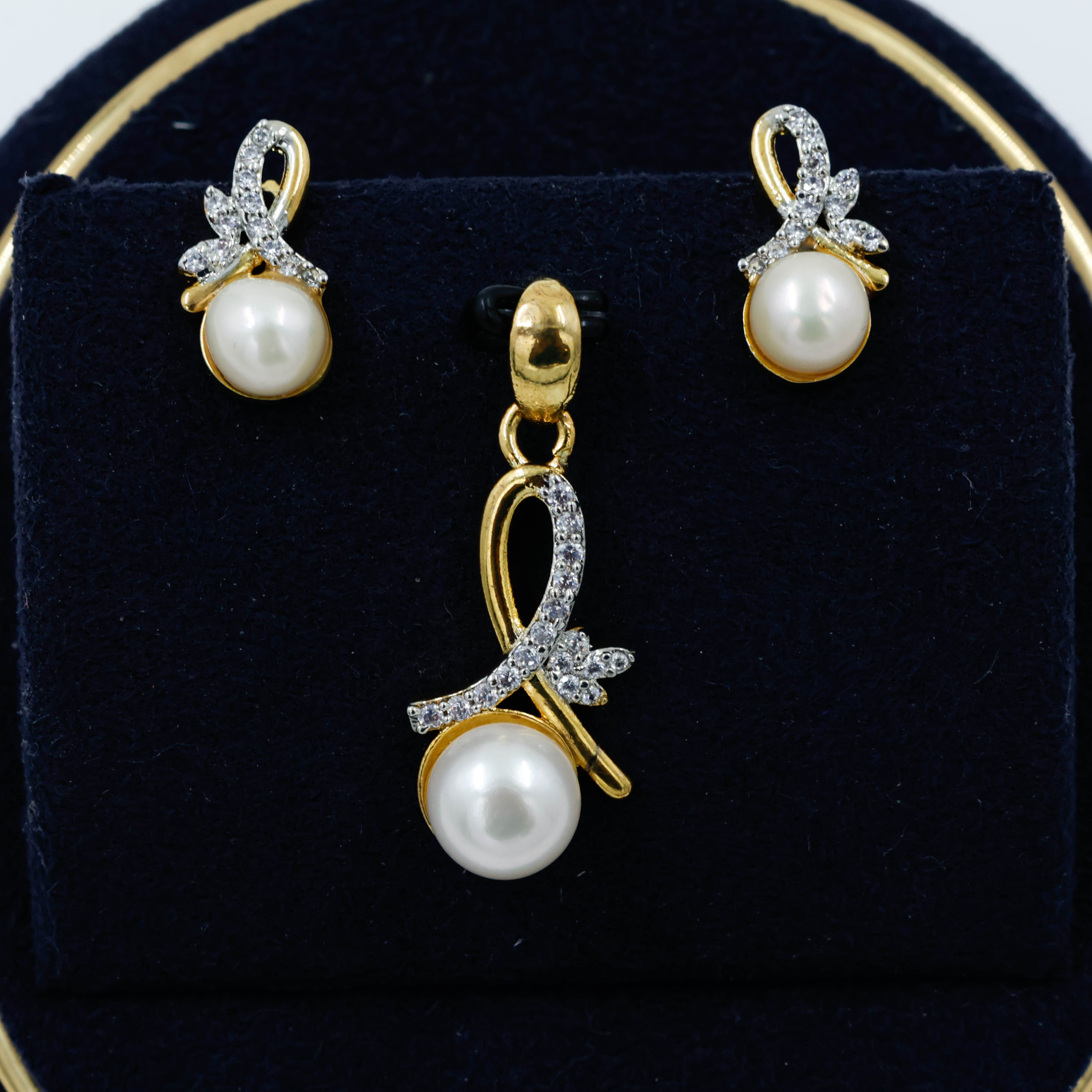 Pearl Pendant Set Without Chain